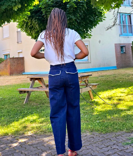 pantalon femme, pantalon femme à poches, pantalon brut femme, pantalon femme avec revers, pantalon droit femme, pantalon utilitaire femme, pantalon tendance 2025, mode femme Esmashop, pantalon streetwear chic, pantalon cargo élégant femme