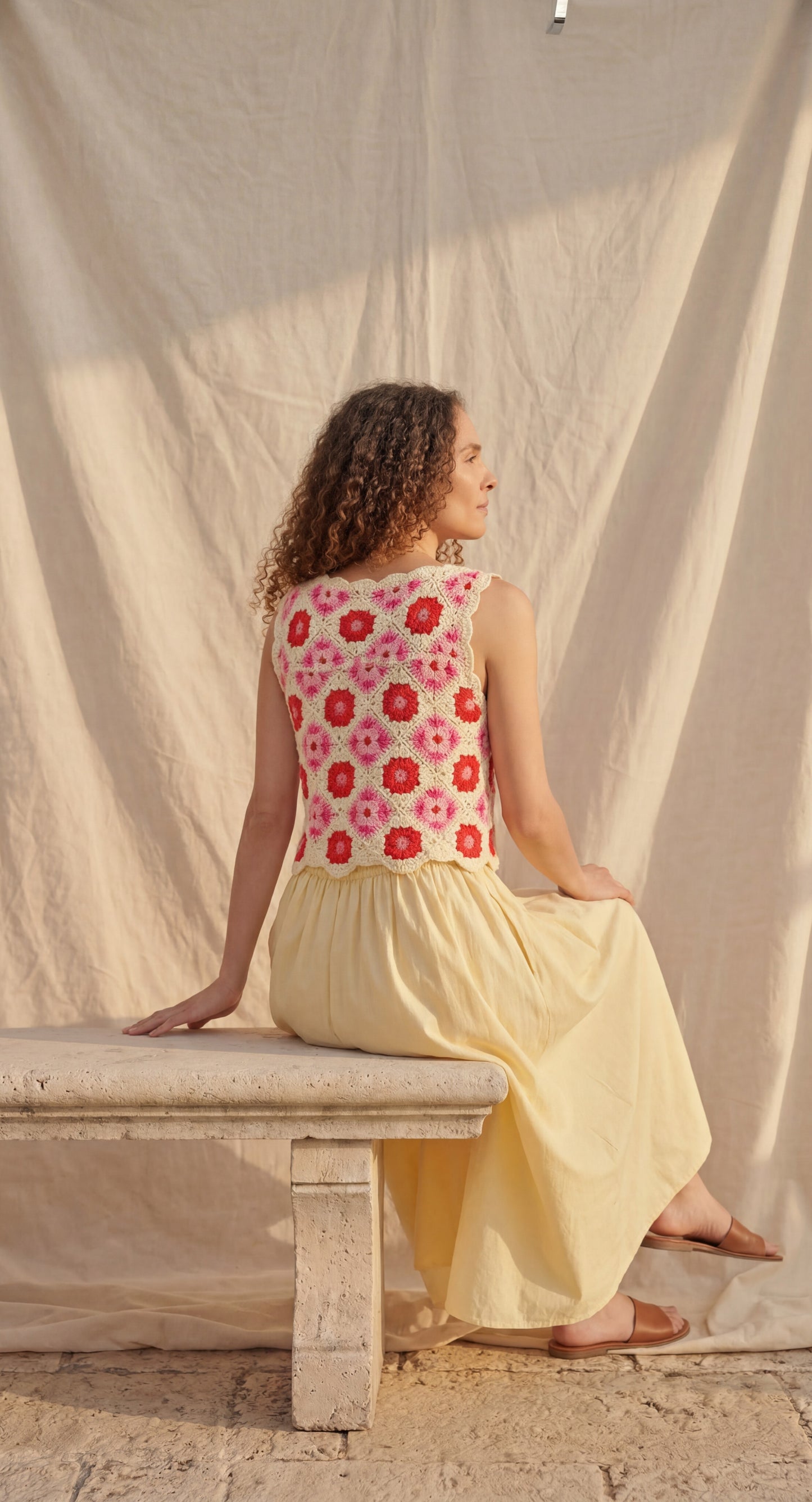 Top en crochet floral