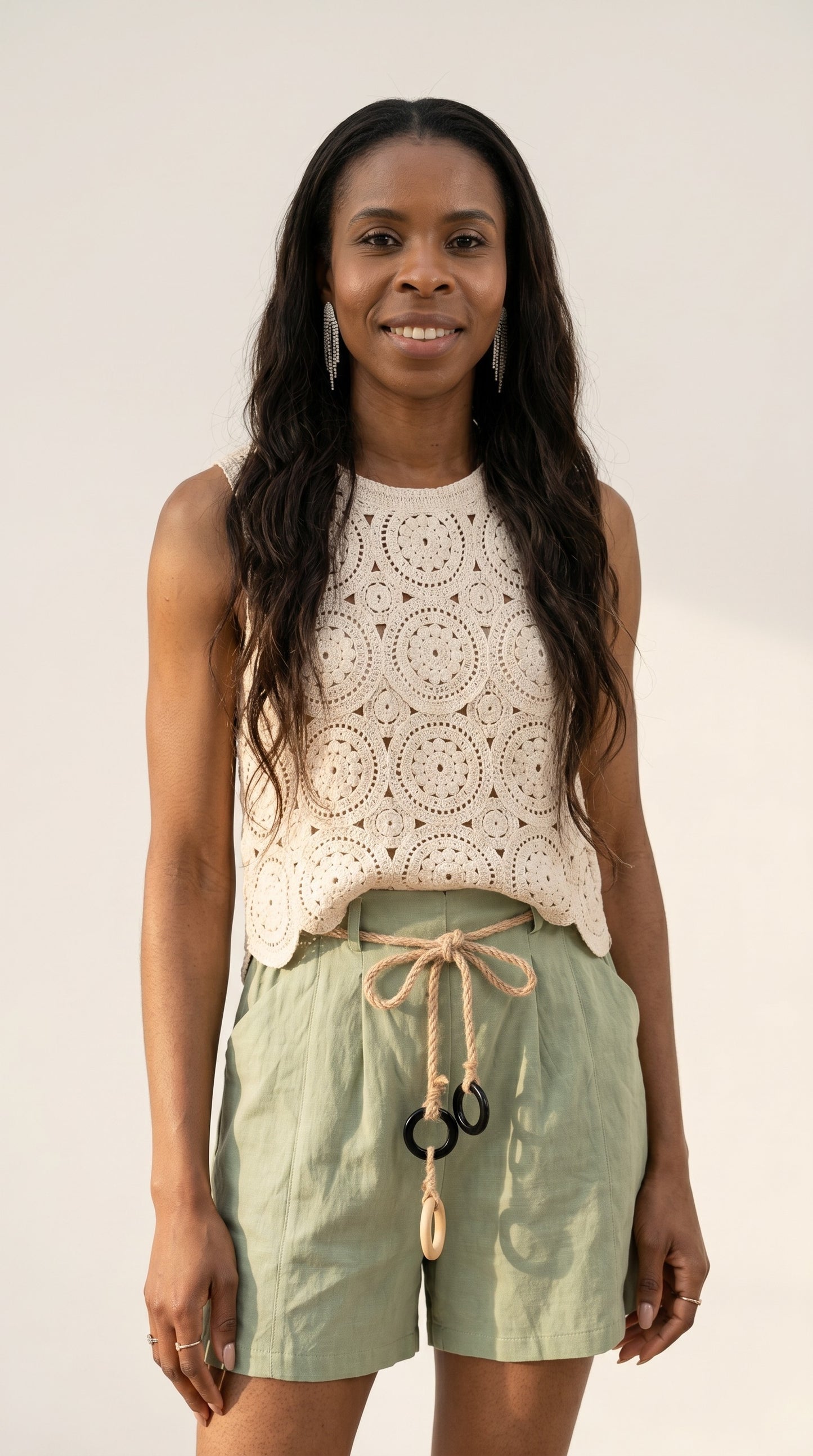 Short taille haute avec ceinture