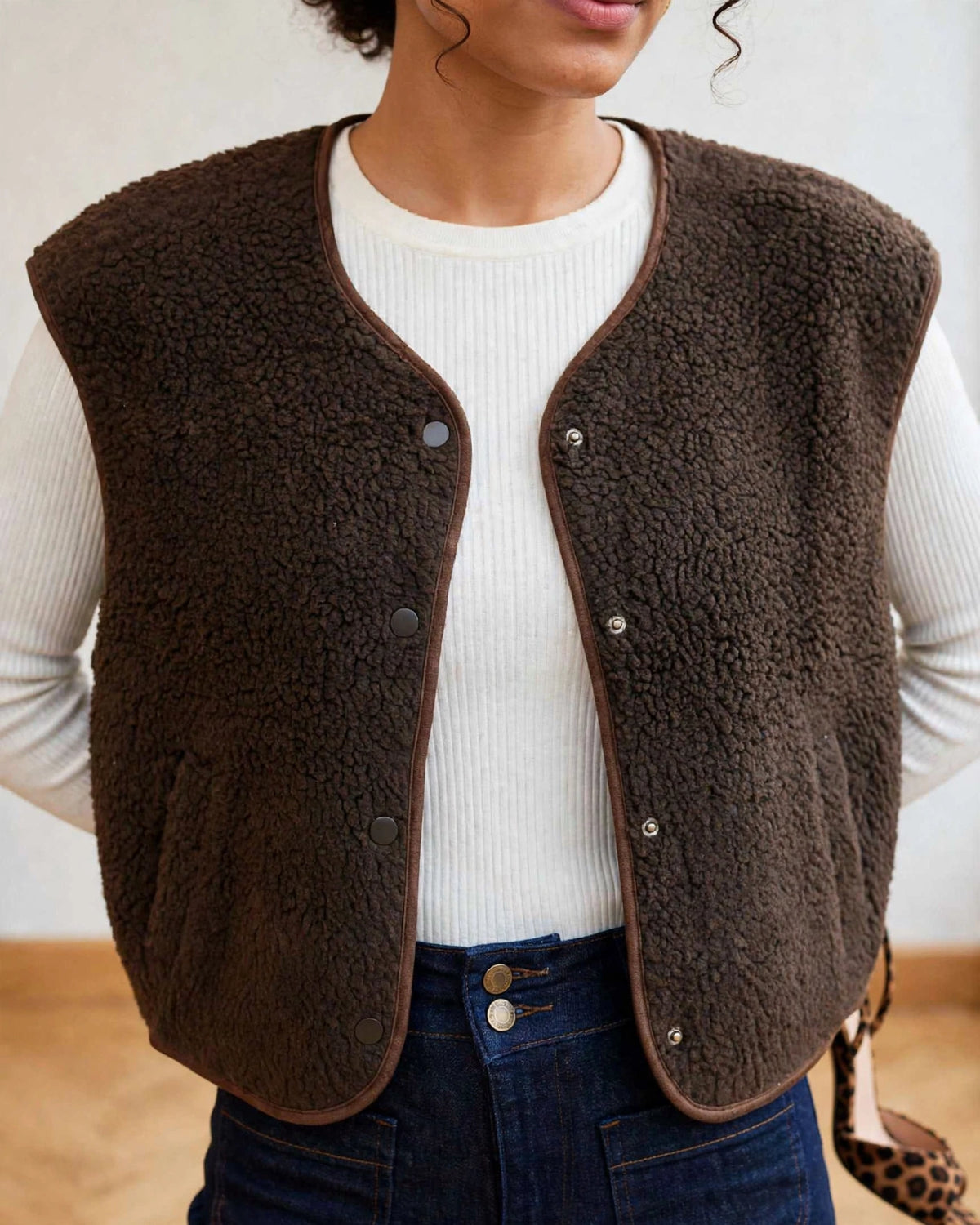  detail matiere sherpa bouclette marron gilet polaire femme