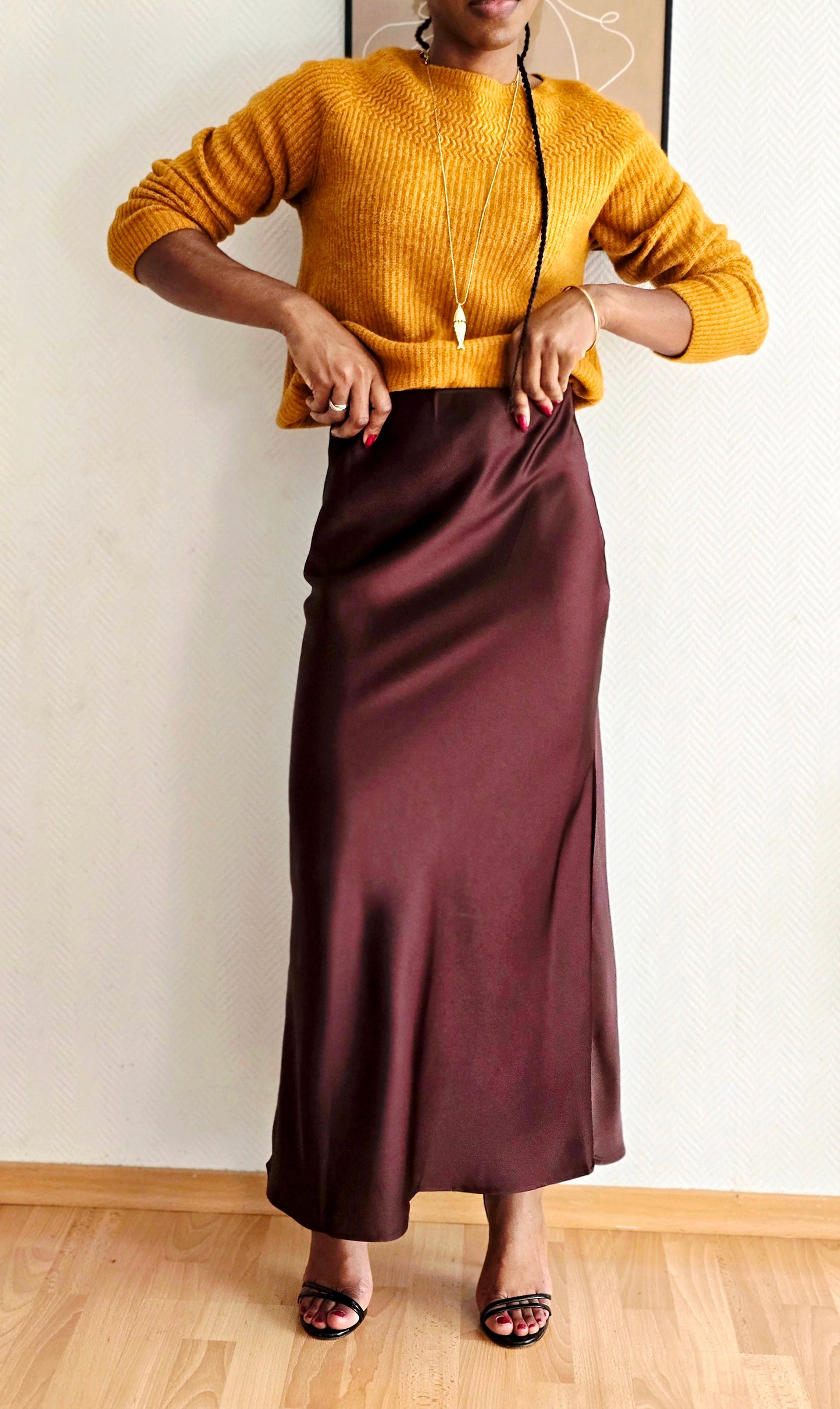 jupe longue chocolat élégante femme look soirée