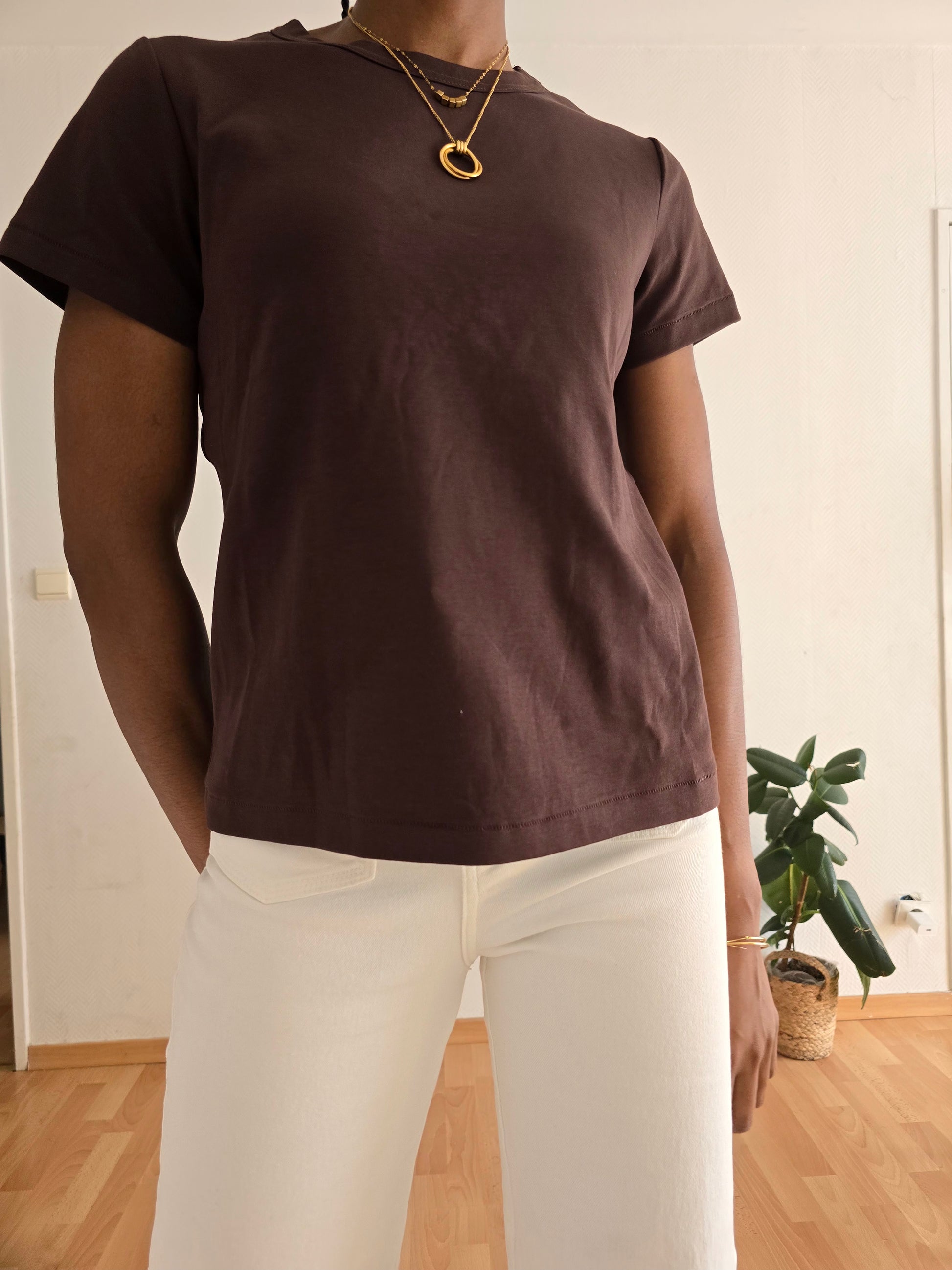 t-shirt coton marron femme tenue minimaliste