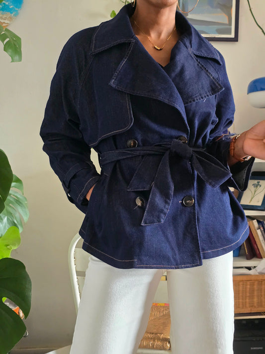 trench en denim court tendance 
